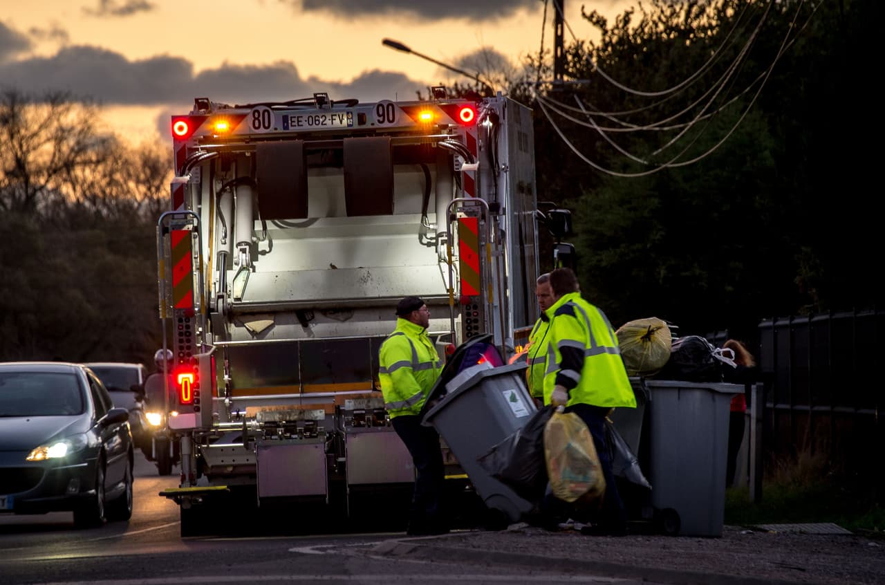 Una ciudad de metro Atlanta suspende el servicio de recolección de basura por coronavirus