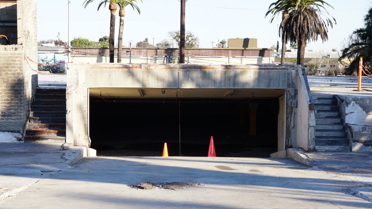 "La ciudad ha permitido esto. No sé por qué. No sé por qué la ciudad ha permitido esto", indicó un residente.