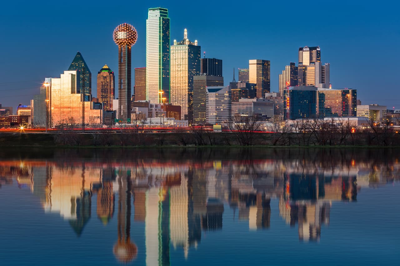 <h3 class="cms-H3-H3">2. Dallas-Fort Worth-Arlington, Texas</h3>
<br>
<br>Esta zona metropolitana es la octava más grande del país con 7.6 millones de habitantes, y registró un incremento e
<b>n los costos de un 9.4%</b>.
<br>