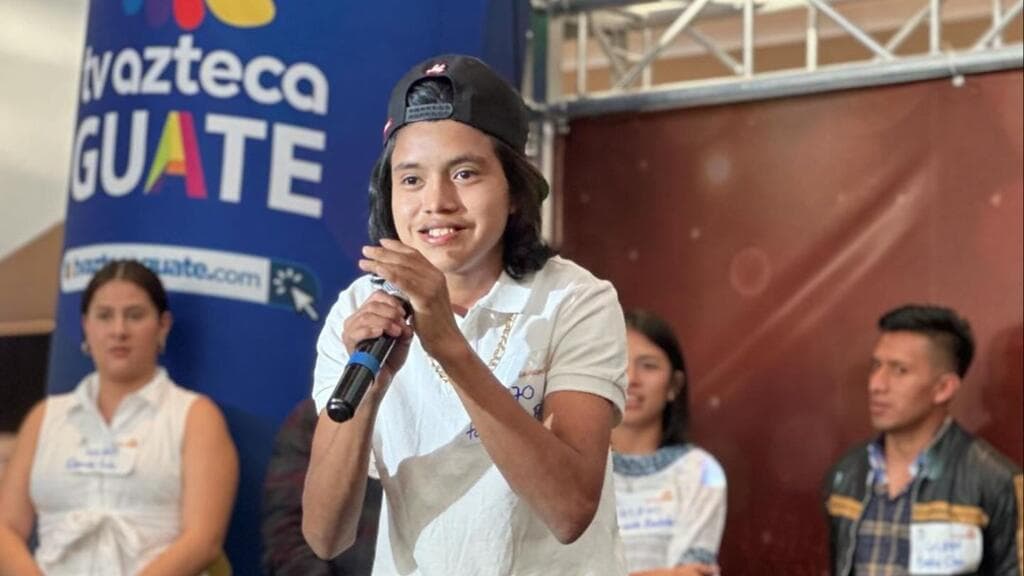 Esta foto corresponde al día en que Farruko Pop hizo audición para poder entrar al reality 'La academia' en Guatemala.