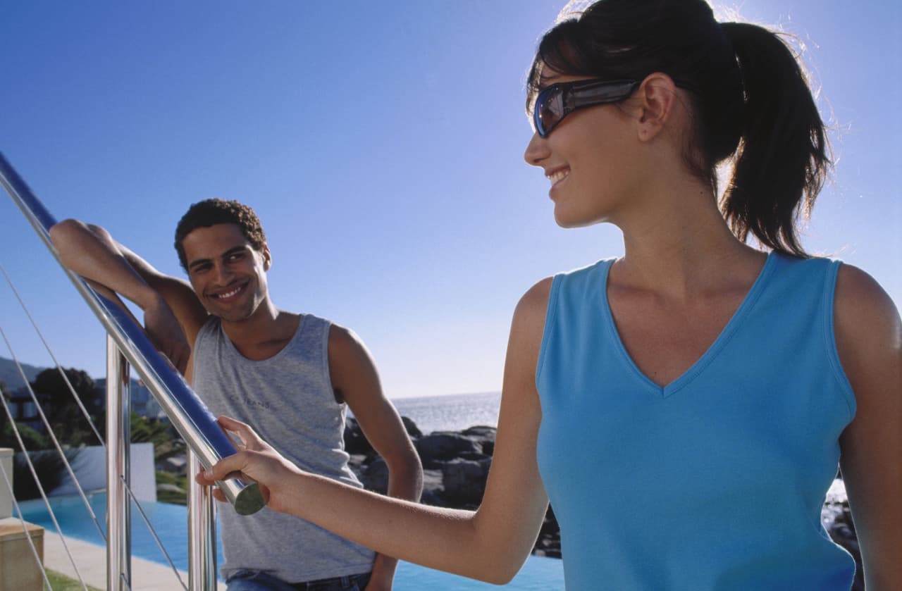 No importa donde estés, siempre hay algo que podrás llevar contigo a todas partes: tu iniciativa, autoconfianza, capacidad, talento y experiencia. Aunque ahora no tengas dinero, tu tesoro está en ti mismo y nunca te verás empobrecido.