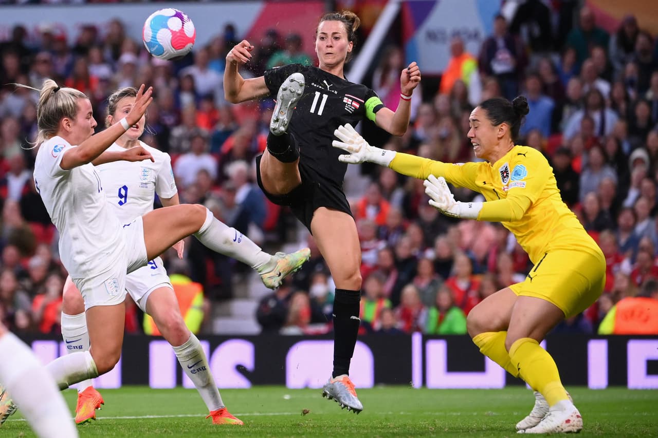 El gol se produjo a los 16 minutos y debió ser realizado por el videoarbitraje.
<br>