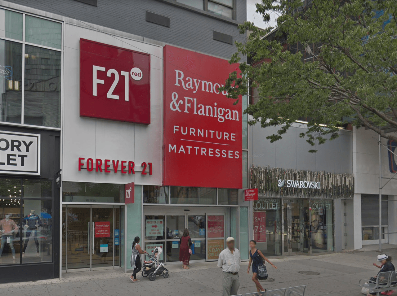 <b>490 Fulton Street</b> (F21 RED), Brooklyn.