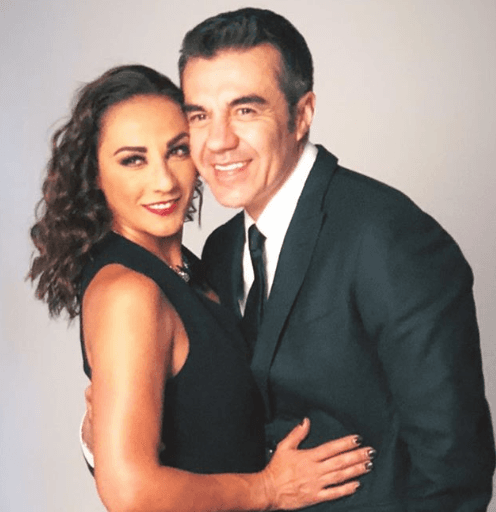 A principios de octubre del 2018, Consuelo Duval comenzará su gira por los Estados Unidos con el show 'Enparejados', donde comparte créditos con Adrián Uribe.