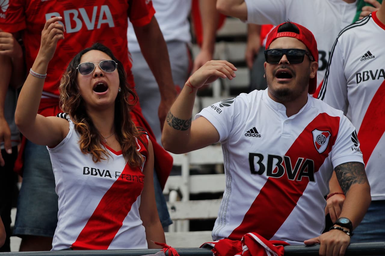 Solo sentimiento millonario en el campo de Núñez, mientras los boquenses se reunían en otros sectores.