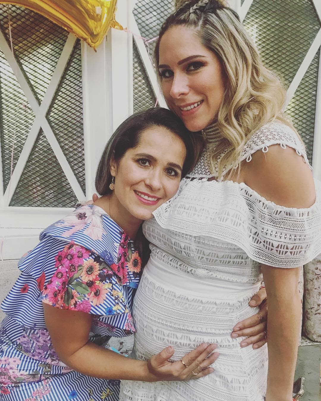 Su cuñada Khiabet Peniche también está emocionada con la llegada de su sobrina.