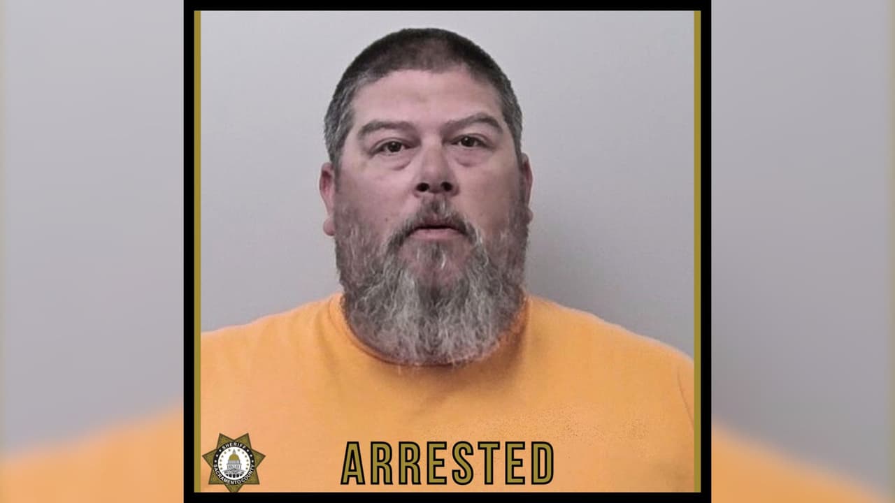 Arrestan a ex entrenador acusado de contactar a niños por internet para abusarlos en California