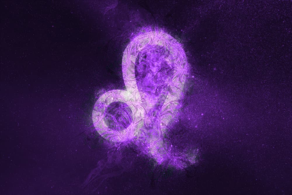 <b><u>Paisaje astral en el 2019 para Leo</u></b>
<br>Habrá tres eclipses de tu regente el Sol, el 6 de enero, 2 de julio y 26 de diciembre, uno de ellos total, el del día 2 de julio en el signo de Cáncer. Venus, planeta del amor, estará en tu signo Leo, directo, desde el 28 de julio hasta el 21 de agosto en medio de tu ciclo de cumpleaños que comenzará el día cúspide 22 de julio y se extenderá hasta el día cúspide 22 de agosto.
<br>