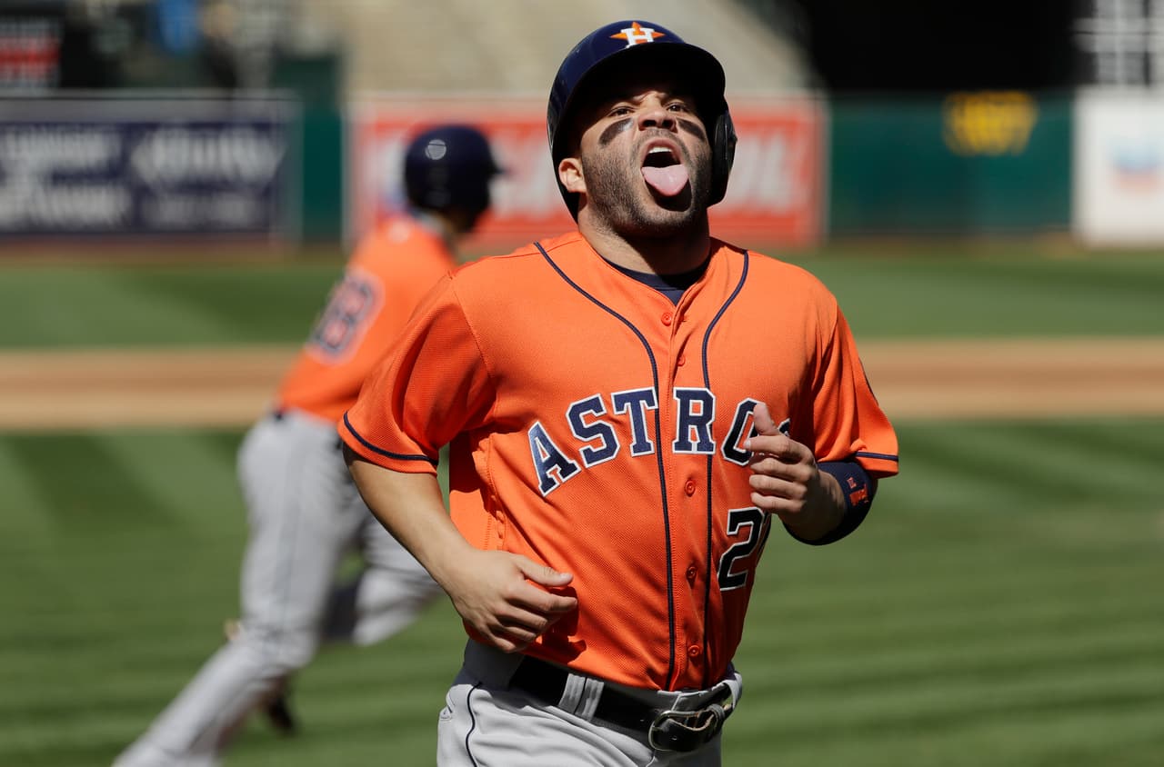 Si hay alguien que sea bromista y ponga el ambiente, ese es el cumpleañero José Altuve.