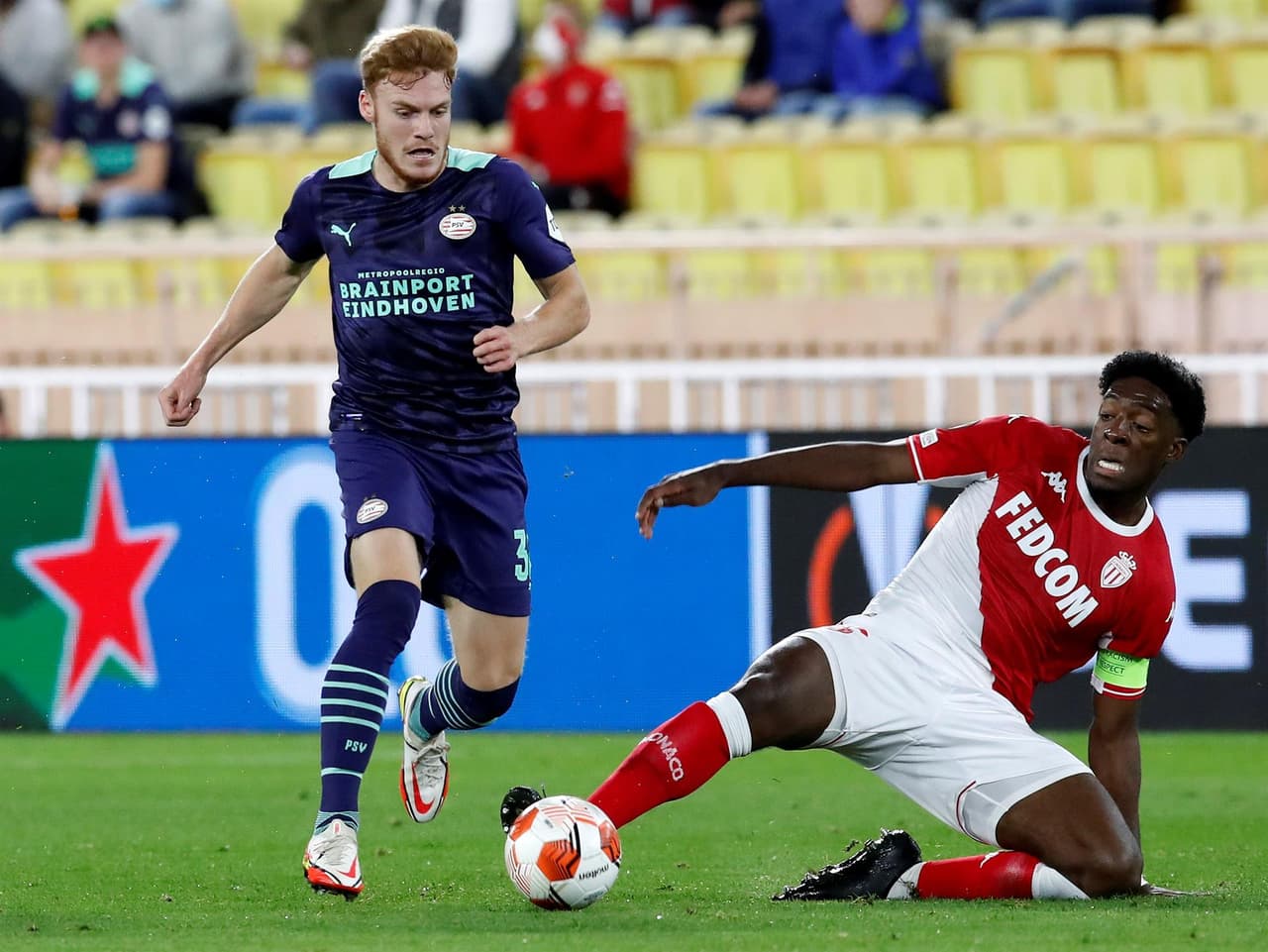 El PSV y AS Monaco se van con empate 0-0 durante jla cuarta fecha en la fase de grups en la UEFA Europa League. El mexicano 'Guti' Galaviz participó los 90 minutos del encuentro.