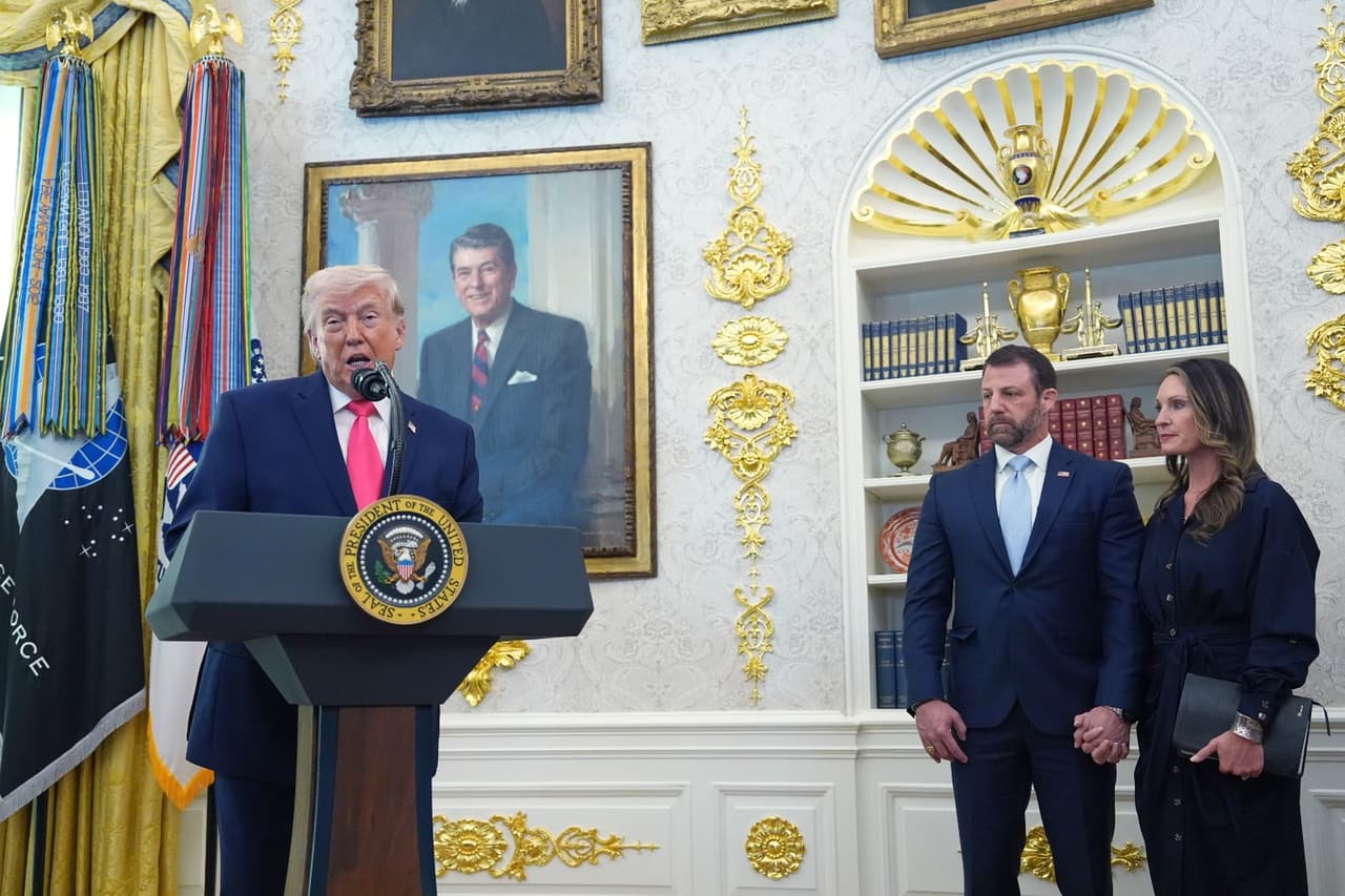 Ceremonia de Markwayne Mullin como nuevo secretario del DHS