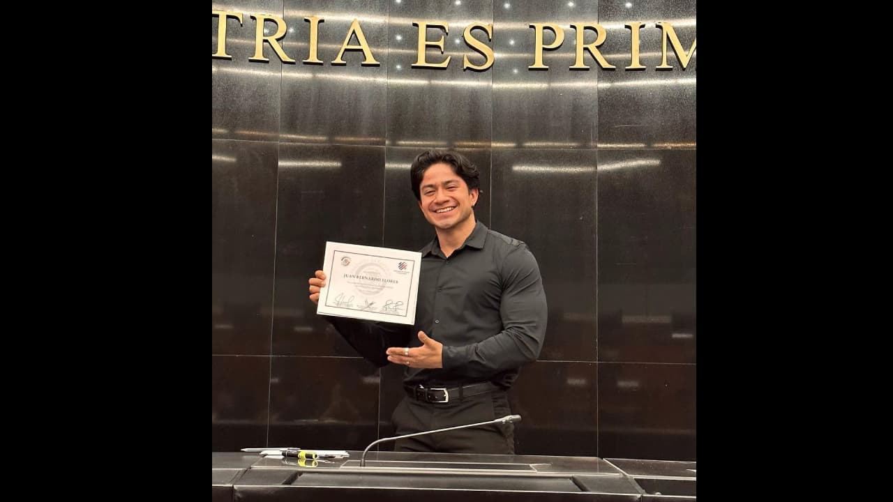 'Hijo' de Jorge Salinas recibió un reconocimiento y lo presumió en redes sociales