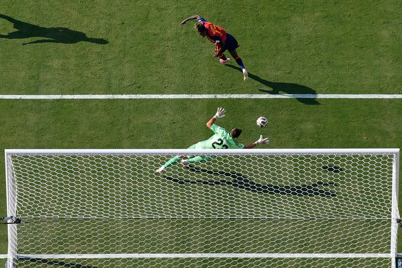Otro ángulo del gol anulado.