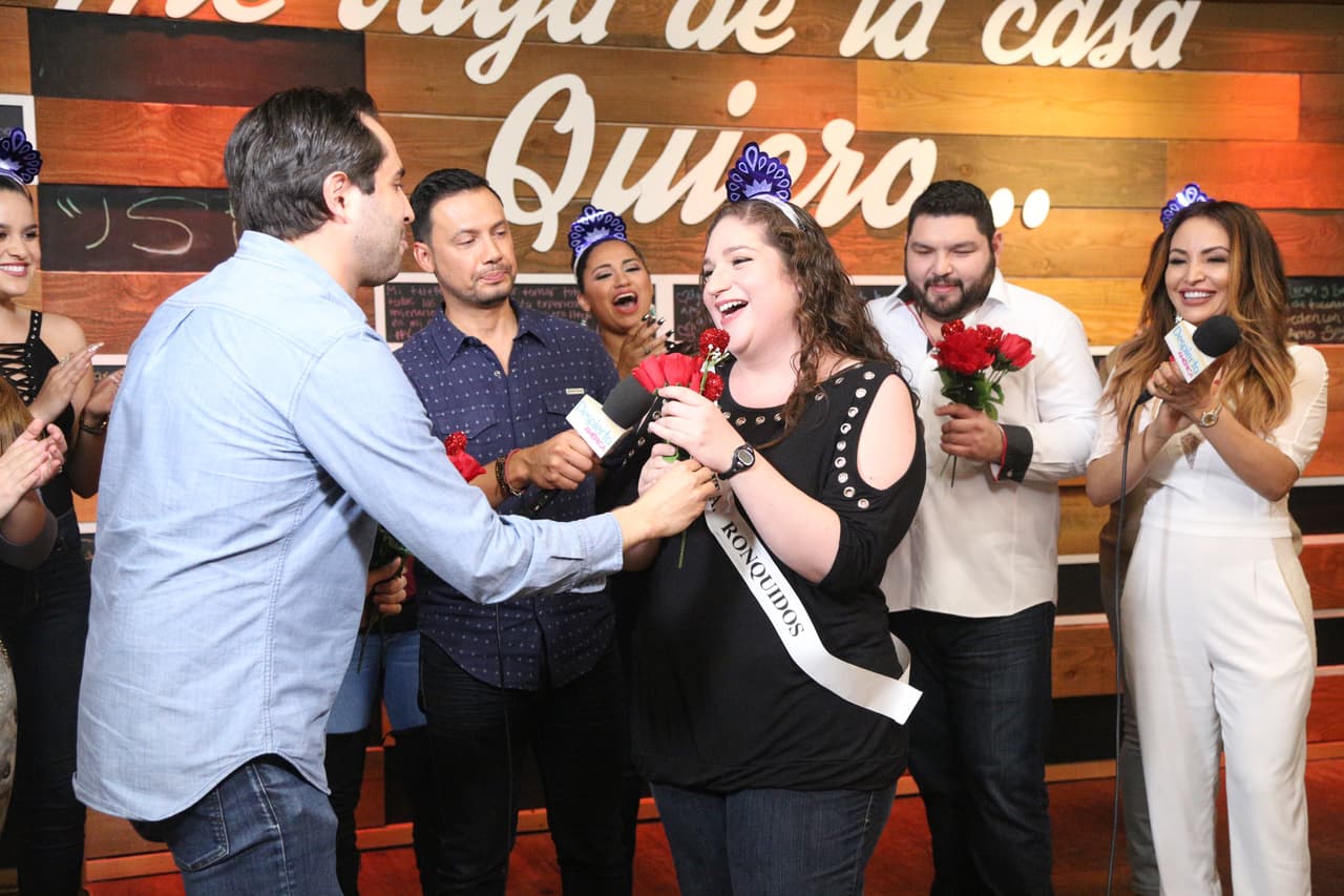 Se armó el arguende en la 'La Reina de la Canción' con la visita de La Bronca, El Tambochi y El Compa Ivan a pocos días de que comiencen los shows EN VIVO.