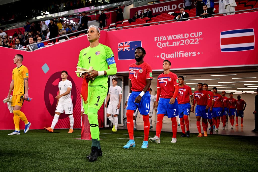 Costa Rica se convirtió este martes en el último clasificado al Mundial de Catar 2022 al vencer por 1-0 a Nueva Zelanda con un gol de Joel Campbell en el minuto 3 y estará en el Grupo D con España, Alemania y Japón.