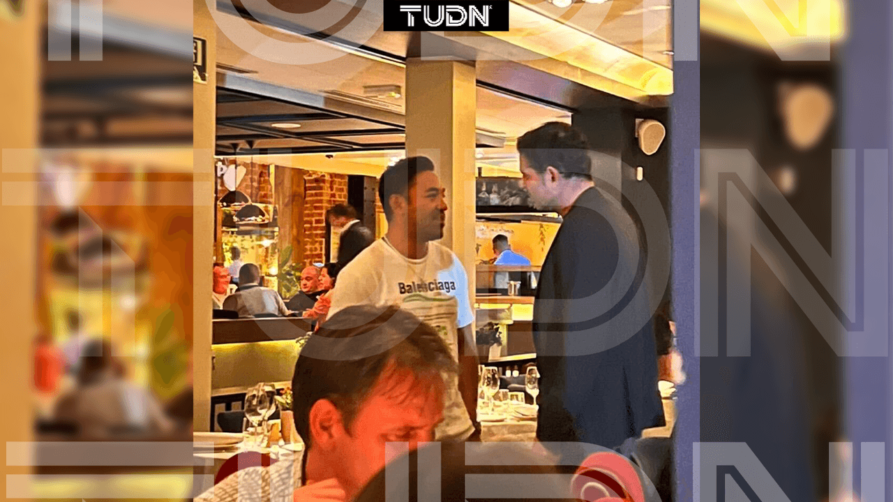 Marco Fabián se reúne con Fernando Hierro y es opción de refuerzo para Chivas