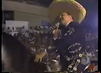 Pepe sabe la importancia de inculcar a las nuevas generaciones el valor de las raíces mexicanas, por lo que es a través de la música, el traje de charro, el mariachi, la banda y las suertes a caballo como quiere aportar su granito de arena.