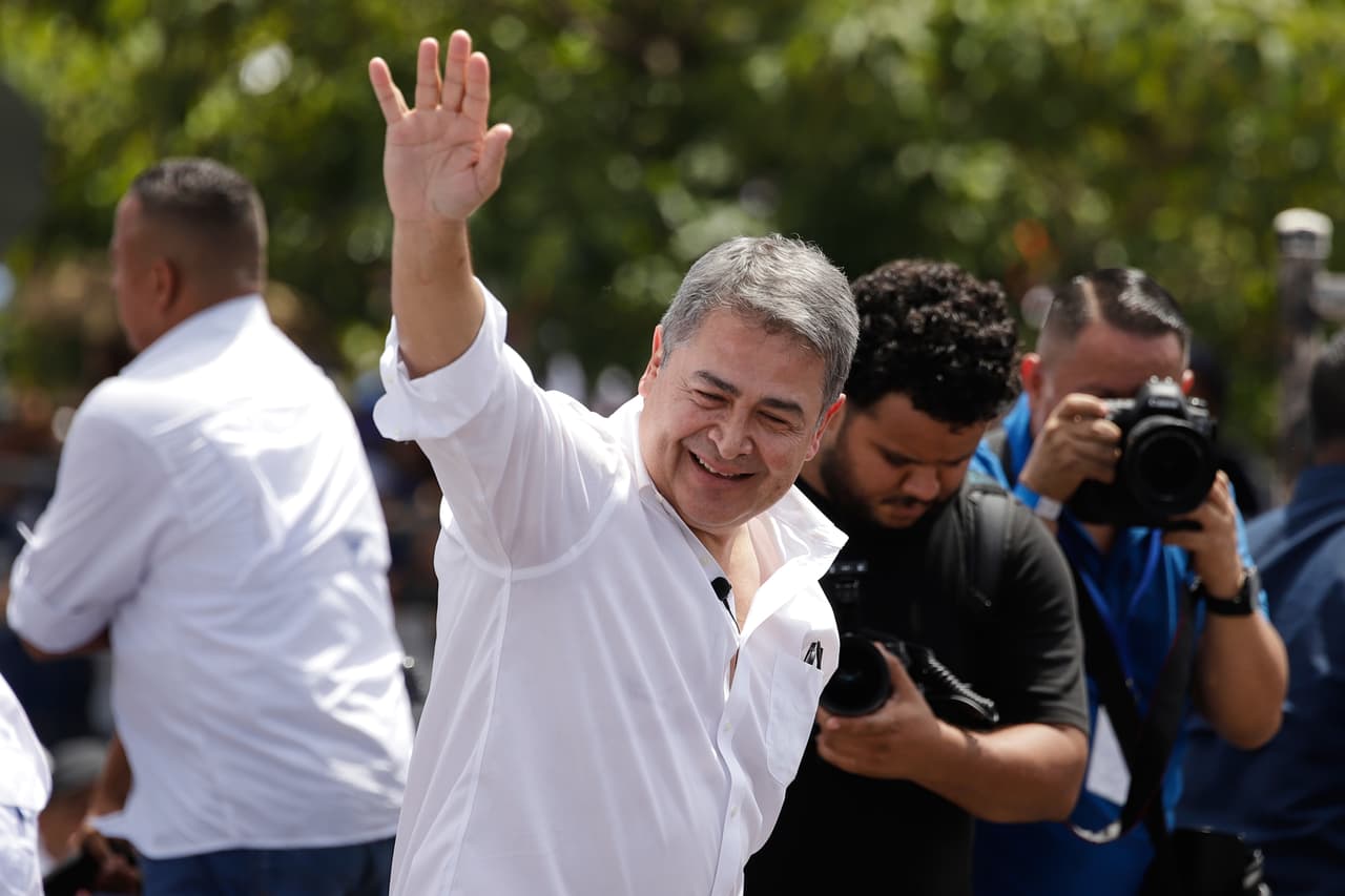 Juan Orlando Hernández, el expresidente hondureño indultado por Trump, queda libre de cargos por corrupción en su país