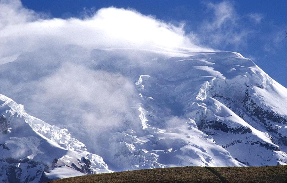 Para alejarse del centro de la Tierra no hay que ir al Everest sino al Chimborazo