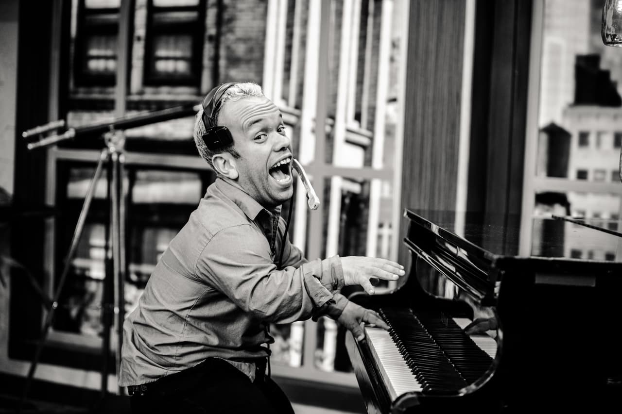 Carlitos 'El Productor'.