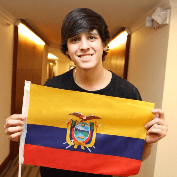 Dejó su país para ayudarle a su madre cuando quedó sin trabajo.