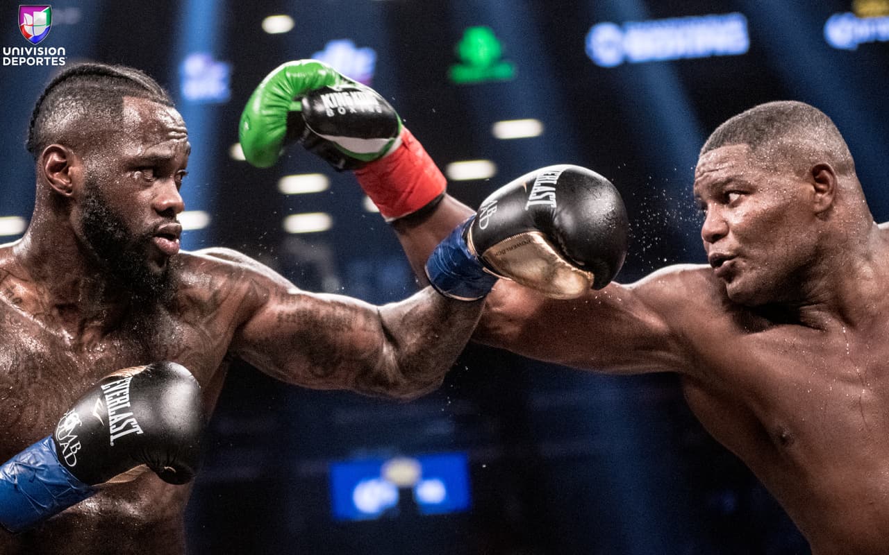 La pelea estelar en el Barclays Center de Brooklyn, una de las más esperadas en la categoría de los pesos completos, sobrepasó las expectativas de los aficionados. Luis Ortiz (28-1, 24 KOs) le complció la noche a Deontay Wilder (40-0, 39 KOs), pero el campeón sacó a relucir en el décimo round el poder que tiene en los nudillos para mandar al cubano a la lona en dos ocasiones y sellar la victoria.