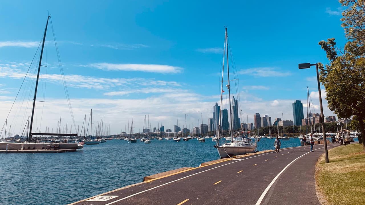 Cada temporada, Chicago ofrece postales deslumbrantes. Las tardes soleadas de primavera se disfrutan con sus cálidas temperaturas.
