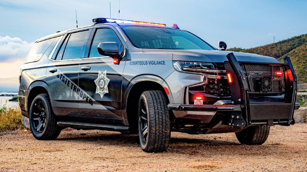 Si quiere recibir más consejos acuda con tu departamento de policía más cercano para recibir orientación. En caso de emergencia
<b>llame de inmediato al 911.</b>