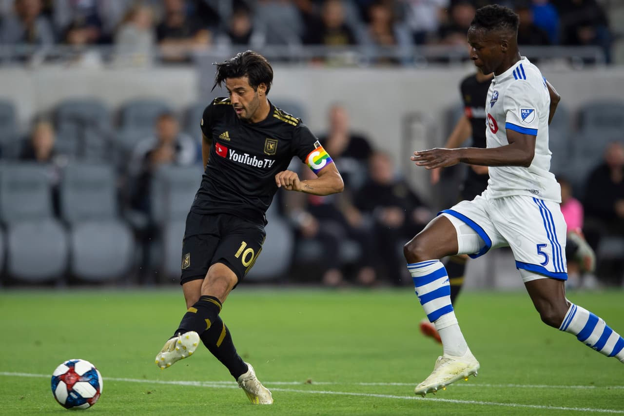 El mexicano Carlos Vela (izquierda) fue protagonista y figura del triunfo por 4-2 de LAFC sobre Montreal Impact en la Semana 13 de la MLS.
