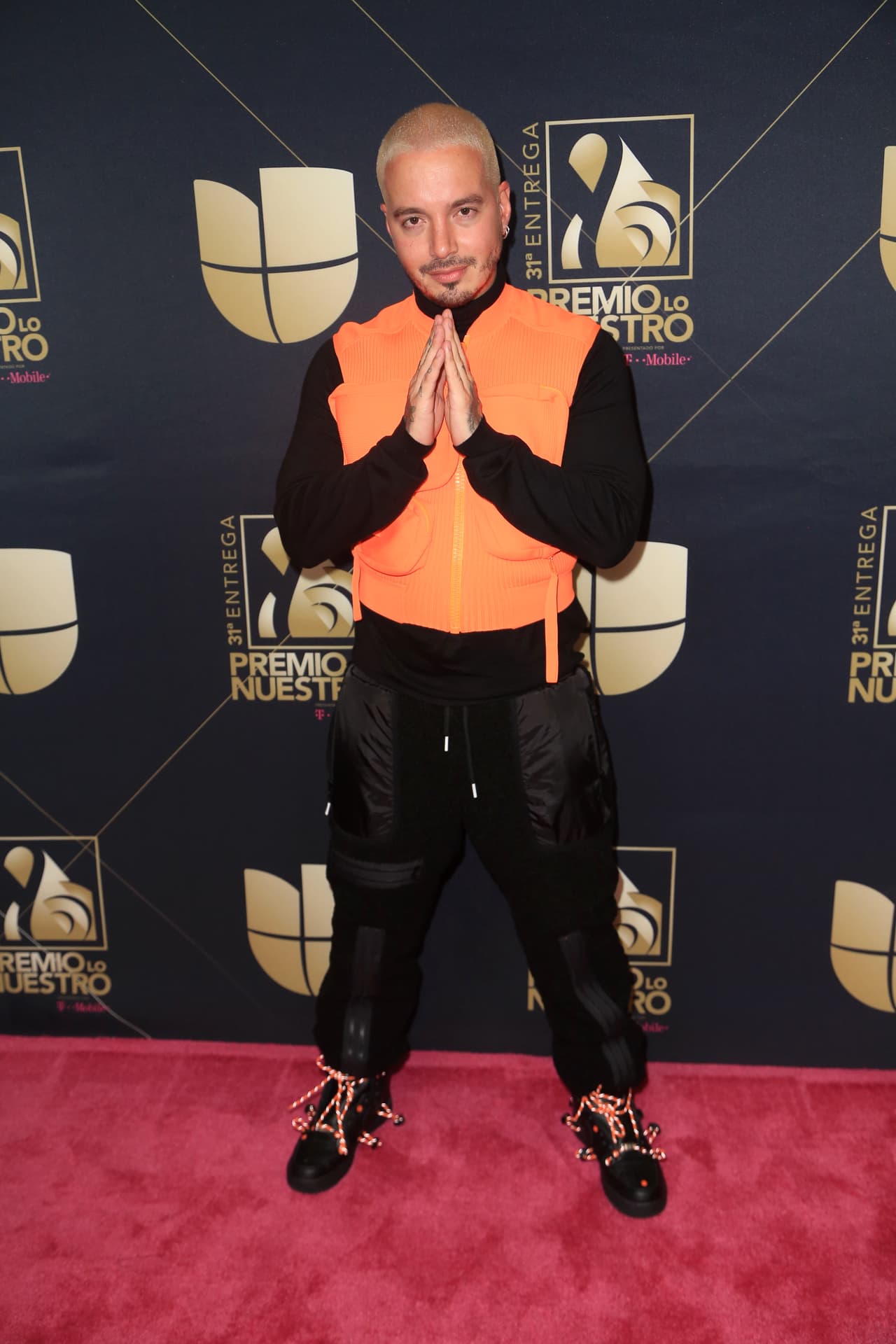 <b>J Balvin</b>
<br>Nominaciones: 9
<br>Álbum Del Año (Album Of The Year)
<br>Remix Del Año (Remix Of The Year)
<br>Tour Del Año (Tour Of The Year)
<br>Colaboración "Crossover" Del Año ("Crossover" Collaboration Of The Year)
<br>Colaboración "Crossover" Del Año ("Crossover" Collaboration Of The Year)
<br>Artista Masculino Del Año - Urbano (Urban - Male Artist Of The Year)
<br>Canción Del Año - Urbano (Urban - Song Of The Year)
<br>Colaboración Del Año - Urbano (Urban - Collaboration Of The Year)
<br>Canción Del Año - Urbano/Trap (Urban/Trap - Song Of The Year)
<br>