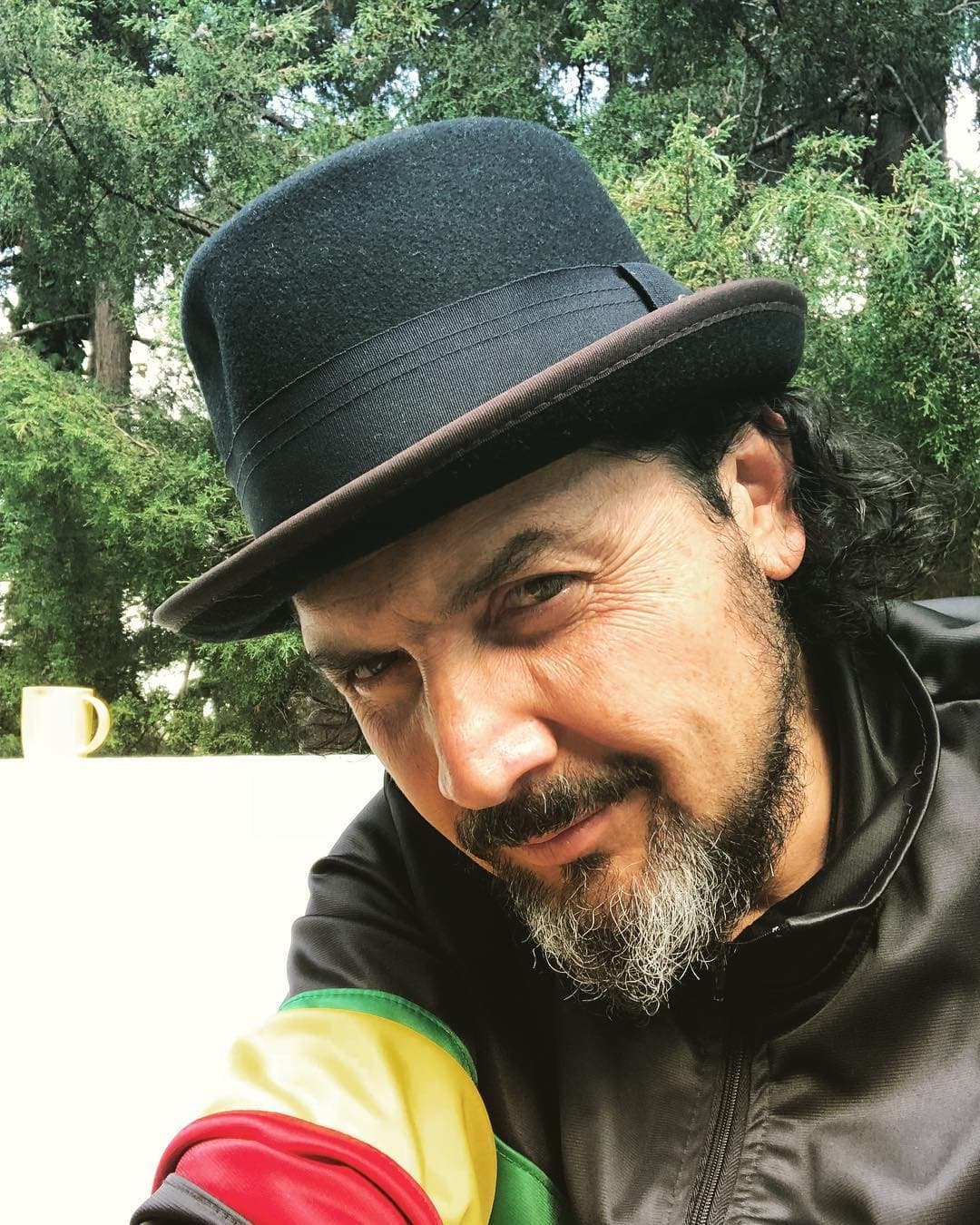 Durante una entrevista para el programa 'Ventaneando', transmitida este 22 de mayo, el cantante mexicano fue cuestionado por Paty Chapoy en torno al motivo que los llevó a convertirse en padres.