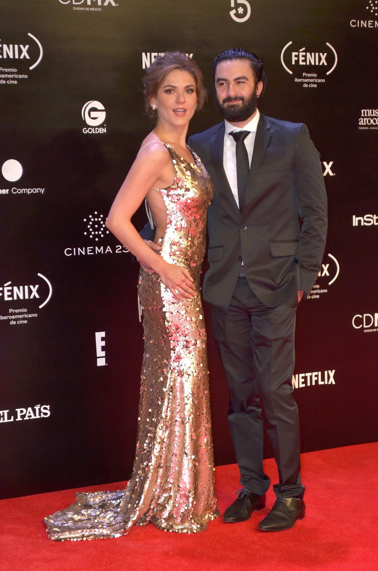 "Lo intentamos como 9 meses, 8 meses y ya pegó ahorita, ya llevo como 6 meses de embarazo", explicó.
<br>