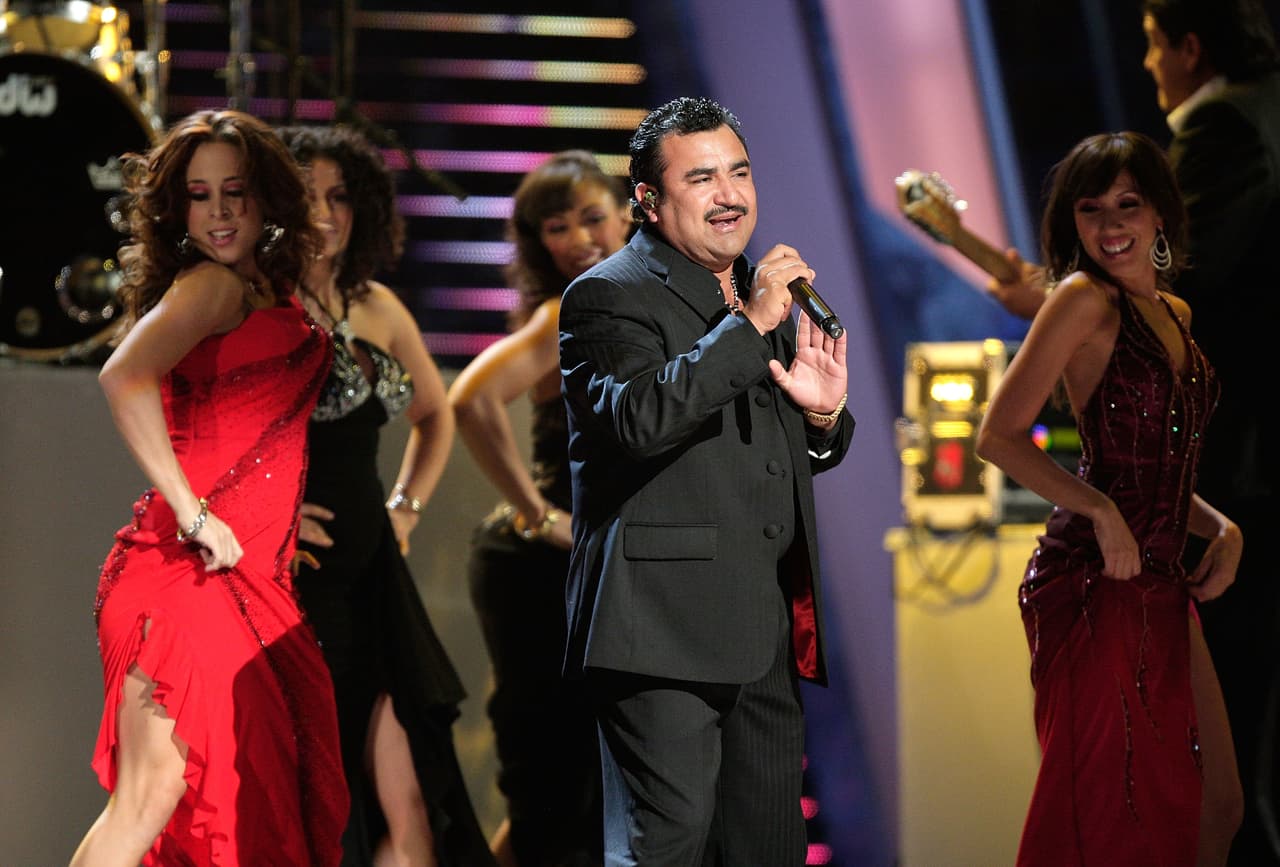 <b>Conjunto Primavera</b> ha hecho su propia historia y cantaron en los Latin GRAMMY en el 2007 ('
<a href="https://www.youtube.com/watch?v=aRFGEyAvD8k" target="_blank">Basta ya</a>').