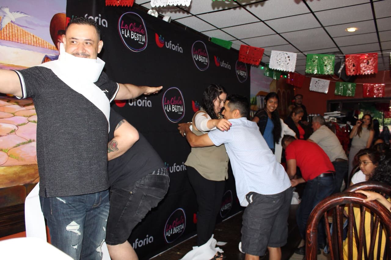 Durante un 'brunch' que tuvieron en La Quinta de Los Reyes, los locutores demostraron sus habilidades y pusieron a prueba a sus radioescuchas a través de diferentos retos.