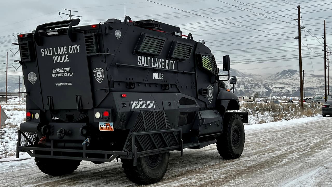 Policía abandona intento de detener a un sospechoso para proteger la comunidad