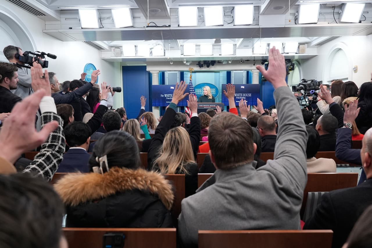 Casa Blanca responde a pregunta de N+ Univision sobre protestas y operativos en Minnesota