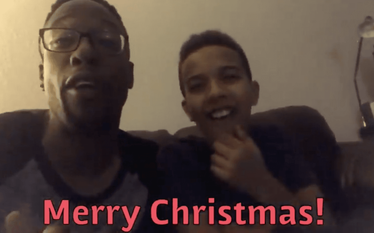 Compartió un video cantando un villancico con su hijo; horas después, lo arrestaron por matarlo