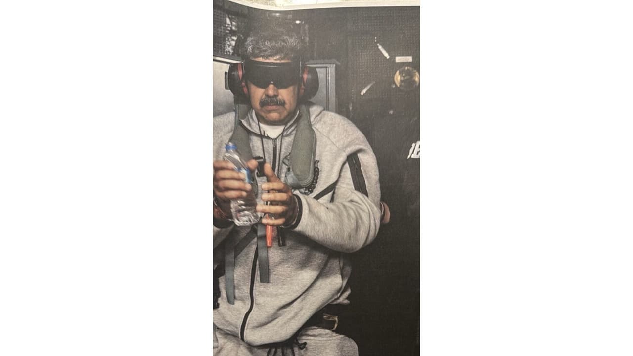 Nicolás Maduro detenido a bordo del USS Iwo Jima el sábado 3 de enero de 2026.