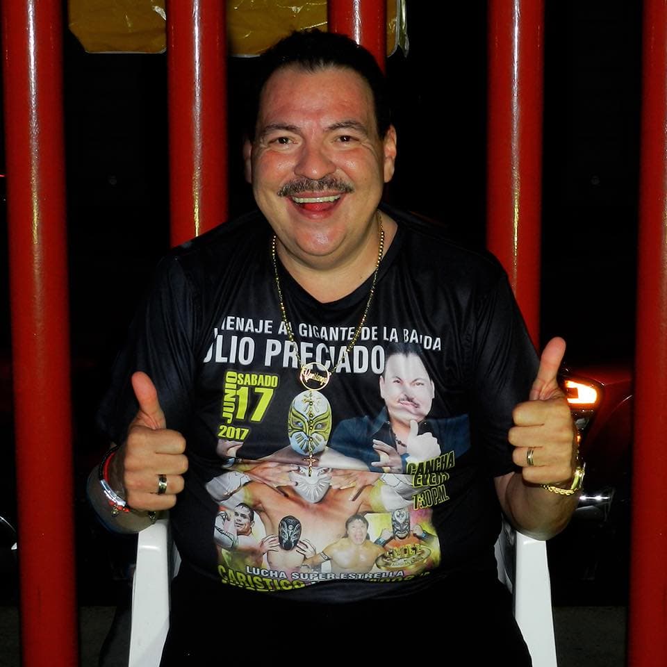 “Antes de criticar o expresar cualquier opinión que lastima mi familia y a mí en lo personal, por favor infórmese”, finalizó el artista que se mantiene activo en la música y se dio cita con sus fanáticos en Tijuana.