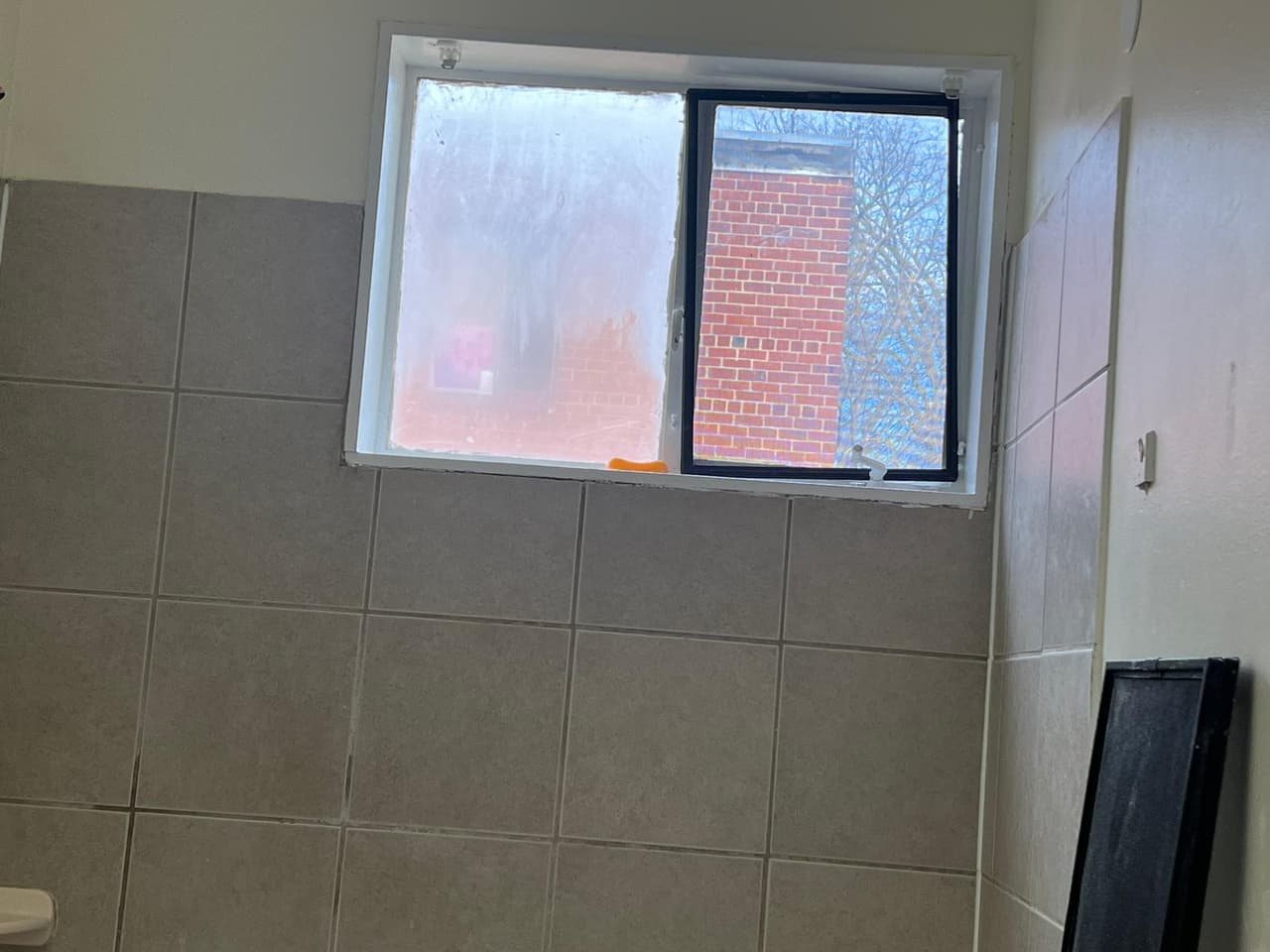 Puedes hacer su denuncia con oficiales de la Policía Metropolitana en DC que hablen español al (202) 498 9829.
<br>