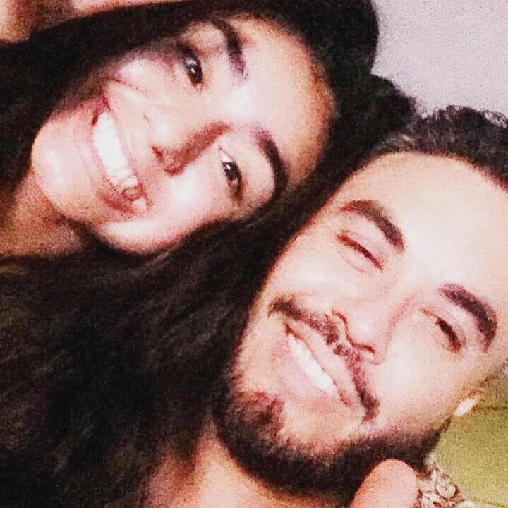 El líder de La Maquinaria Norteña reconoció que las lágrimas todavía corren por sus ojos, pero que tiene la tarea de sacar adelante y criar a sus hijas, por ellas sigue y seguirá adelante.