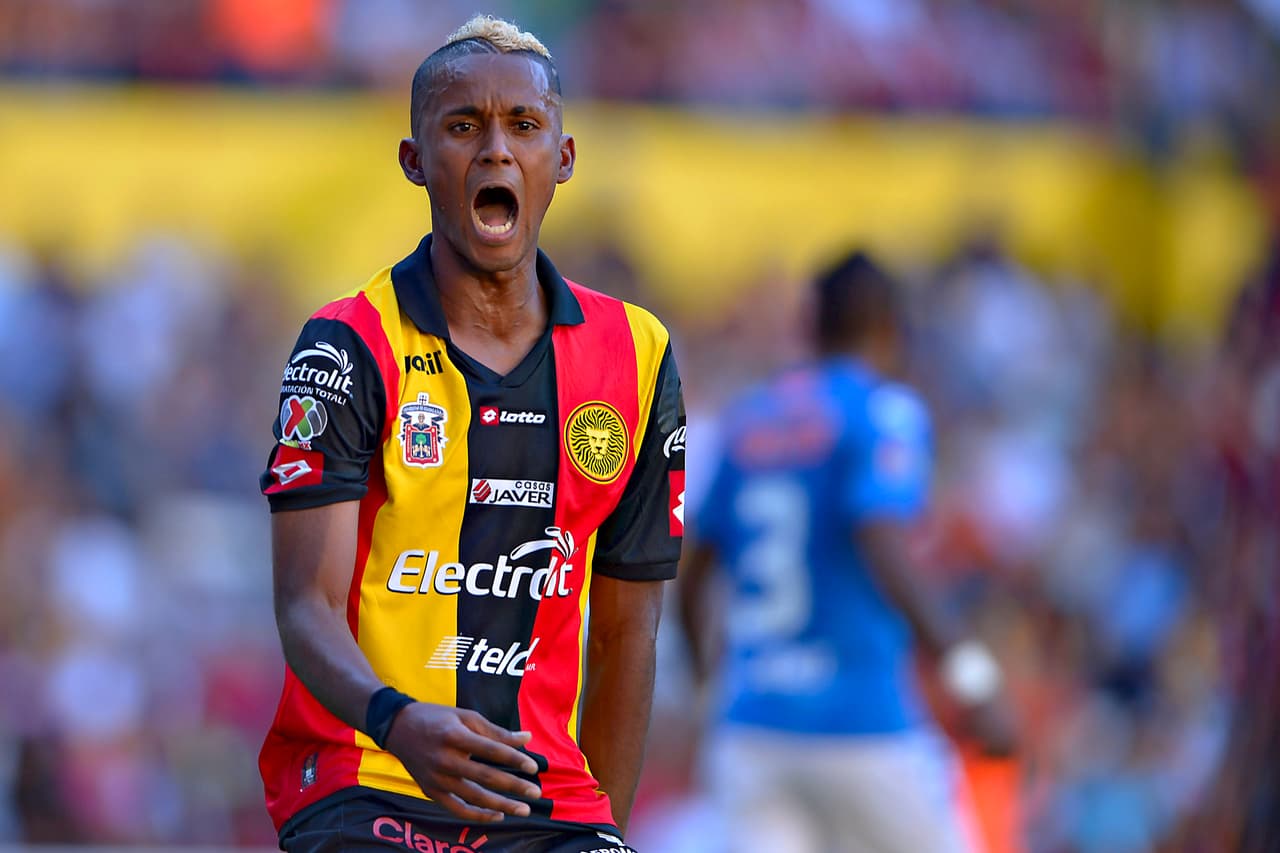 Pumas hizo oficial fichaje de Fidel Martínez y Marcelo Alatorre