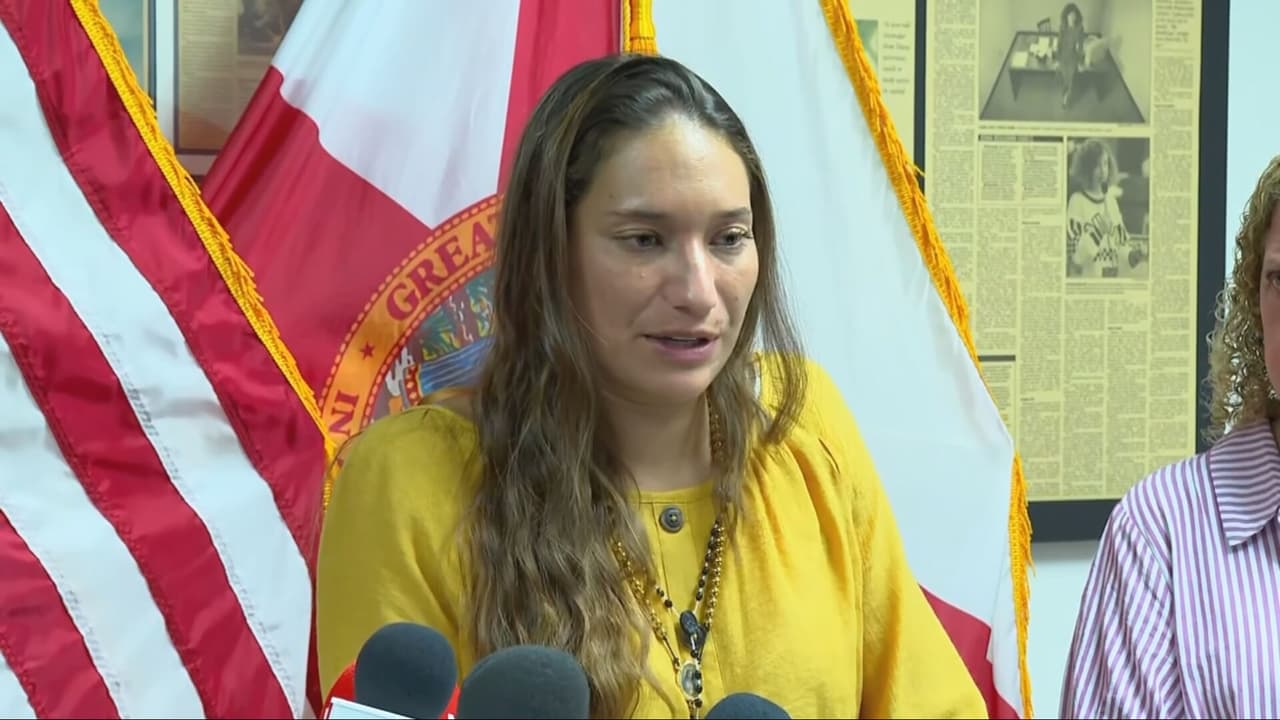 Futbolista venezolana liberada de un centro de ICE en Broward revela detalles de su reclusión