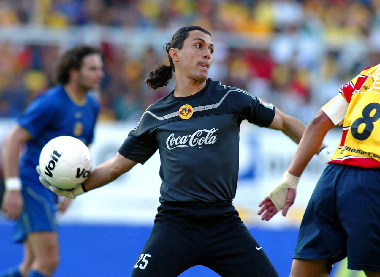 <b>Adolfo Ríos</b> duró cinco años en América y fue pieza clave para conquistar el título de liga en el Verano 2002.