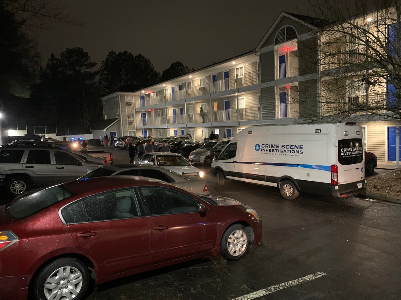 Una mujer es hallada muerta en un motel de Lilburn tras un reporte de tiroteo