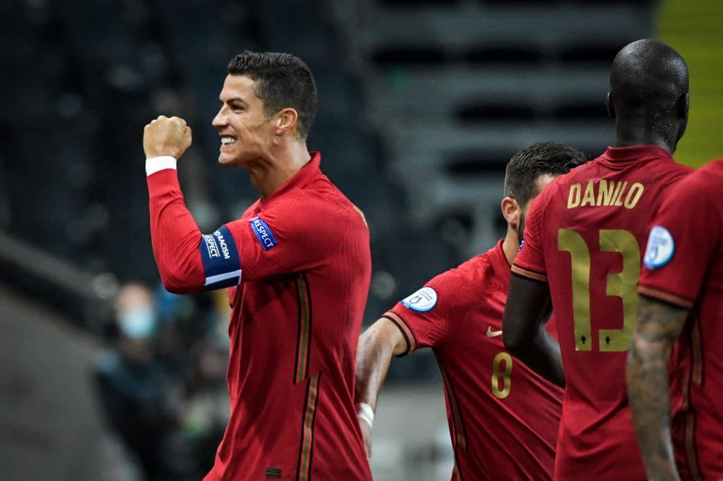 Portugal vence por la mínima a Suecia en la primera mitad.