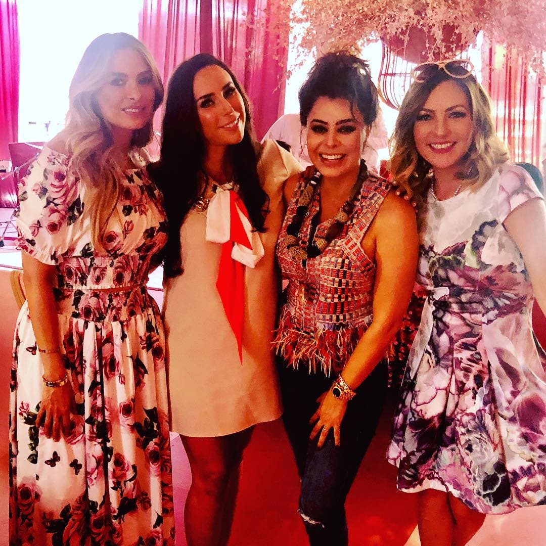 La actriz Yadhira Carrillo y la cantante Mariana Ochoa fueron algunas de las famosas que asistieron a la celebración.