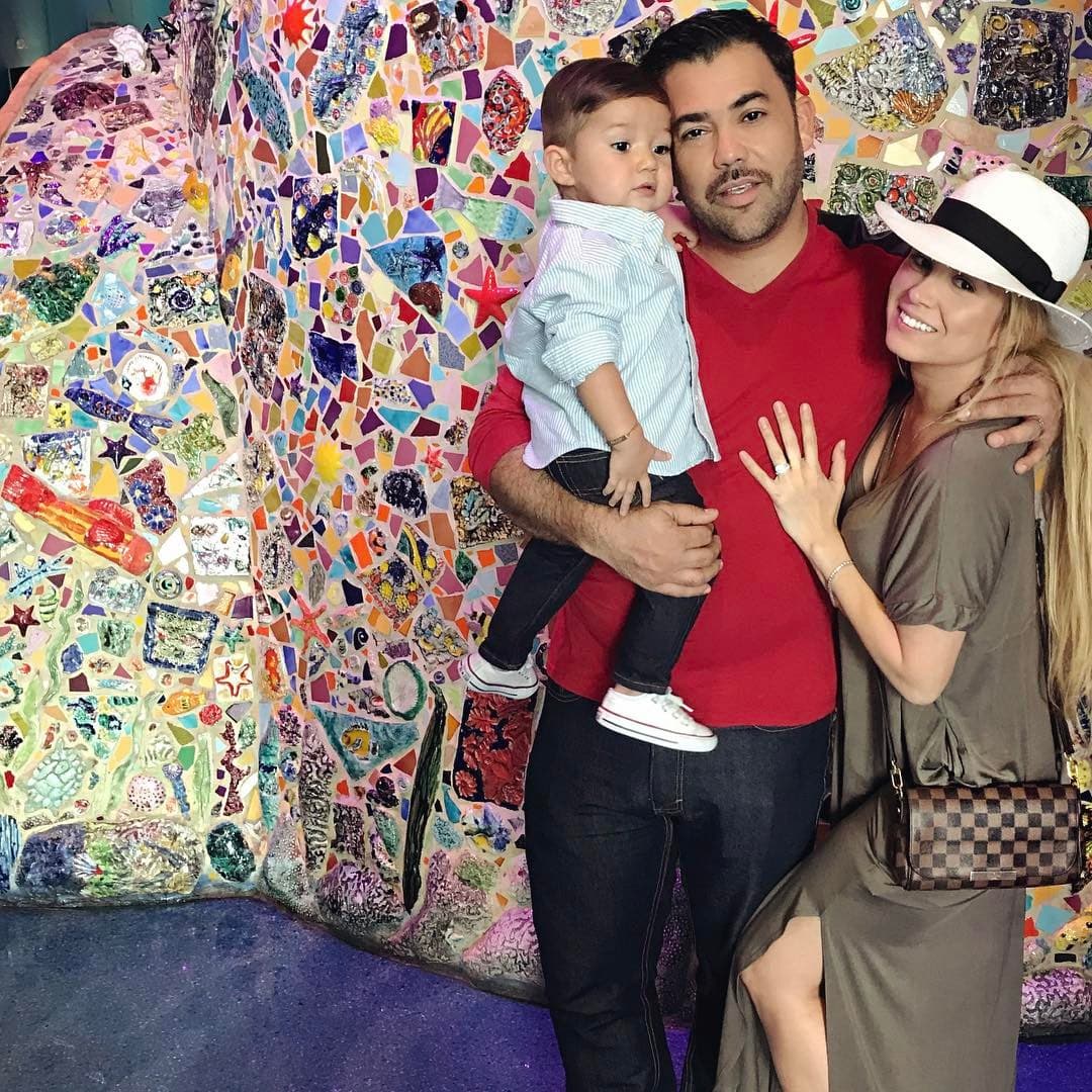 La pareja recibió a la pequeña Valentina Marie el 19 de octubre de 2016.