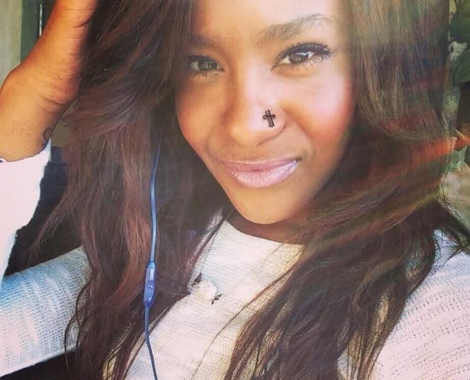 La muerte de Bobbi Kristina parece estar rodeada de misterio, pero hay quienes afirman conocer la causa exacta del fallecimiento de la joven.