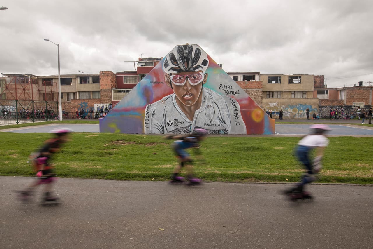 Zipaquirá es una municipalidad de unos 70,000 habitantes, ubicada a unas 30 millas de Bogotá y en donde el ciclismo es muy popular. Sus habitantes están viviendo intensamente la hazaña de Egan Bernal y están listos para celebrar su victoria final este domingo en el Tour de Francia.